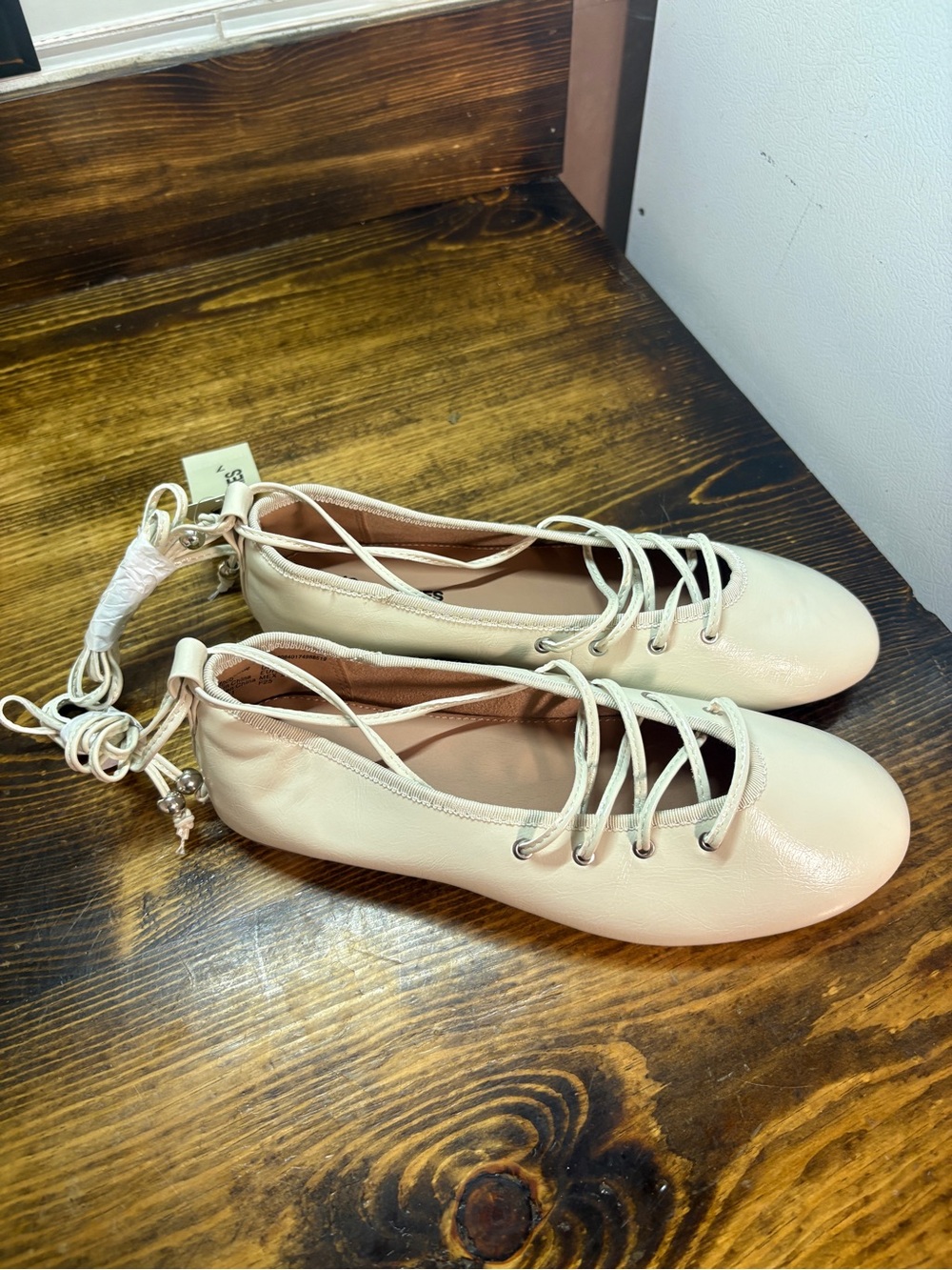 Time and tru tan lace up flats size 7